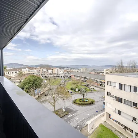 Flat By House And People * Braga